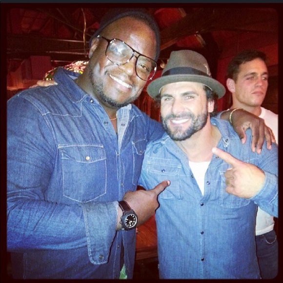 Meet your Posher, Courtney - Picture 1 of 16